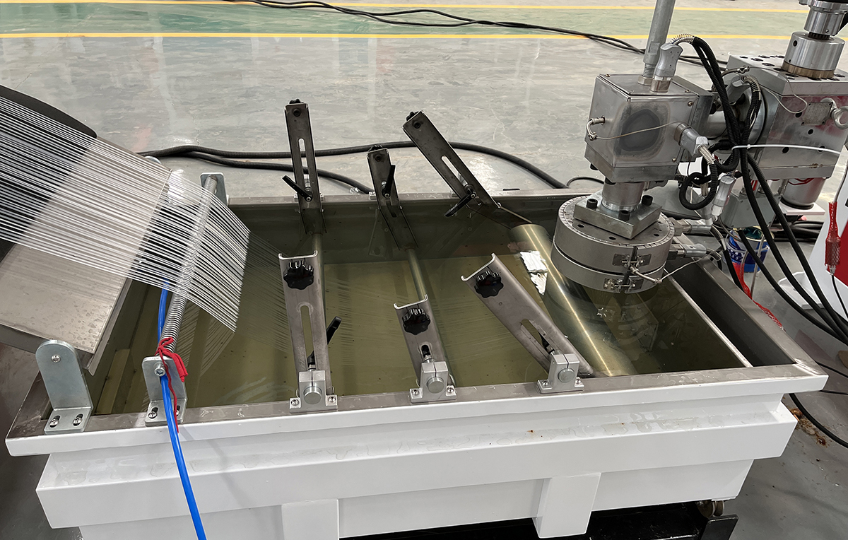 技术赋能全产业链青岛华利德定制化挤出设备受全球市场青睐